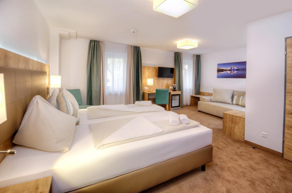 Hotel Bergkristall Mallnitz Eksteriør bilde